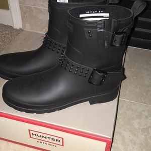 Hunter low stud boots